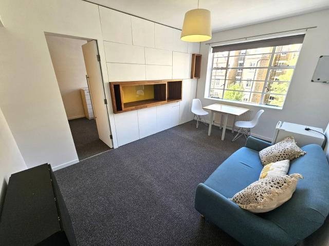 Apartment at A13, Aveley