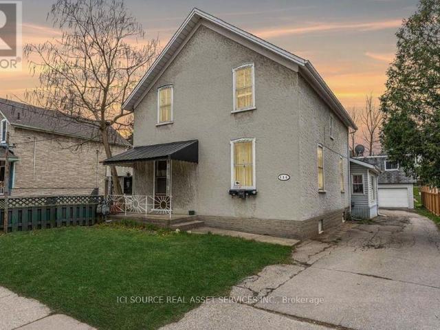apartment at A1 136 COOPER STREET, Cambridge, Ontario, N3C2N7