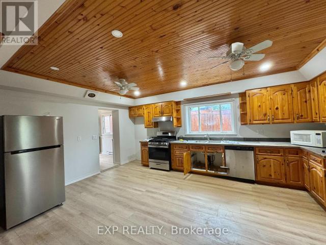 apartment at A 112 BASELINE ROAD E, Clarington, Ontario, L1C1A2