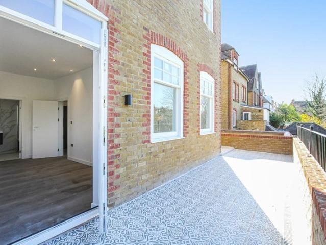 Apartment at Ambleside Avenue, Greater London