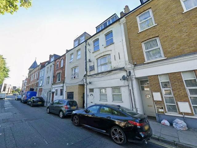 Apartment at Amhurst Road, Greater London