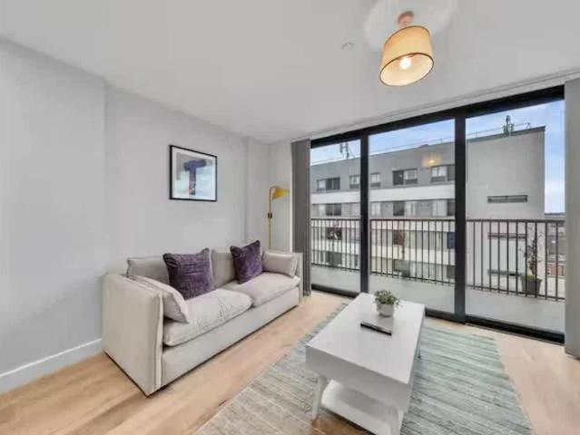Apartment at Amity Grove, Greater London