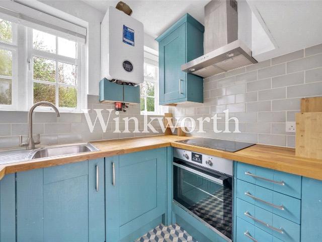 Apartment at Addison Way, Greater London