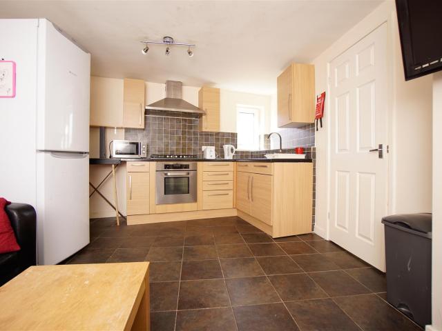 Apartment at Addison Road, Plymouth