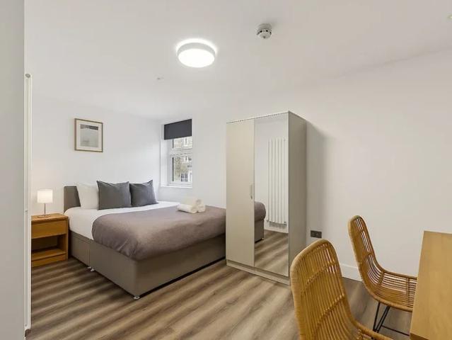 Apartment at Admiral Walk, City of Westminster