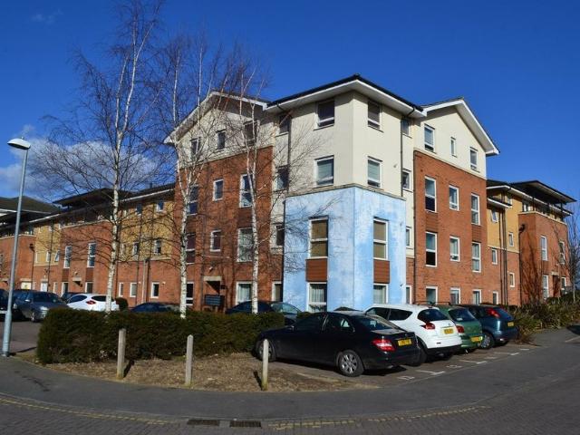apartment at Admiralty Close, West Drayton