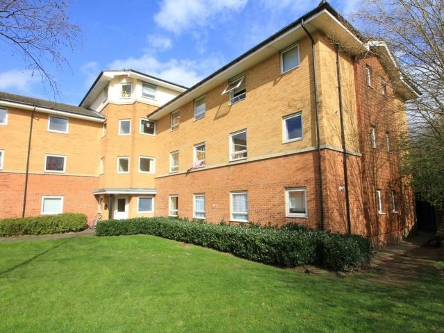 apartment at Admiralty Close, West Drayton