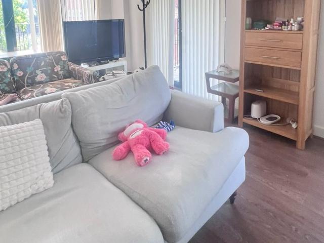 Apartment at Albatross Way, Greater London