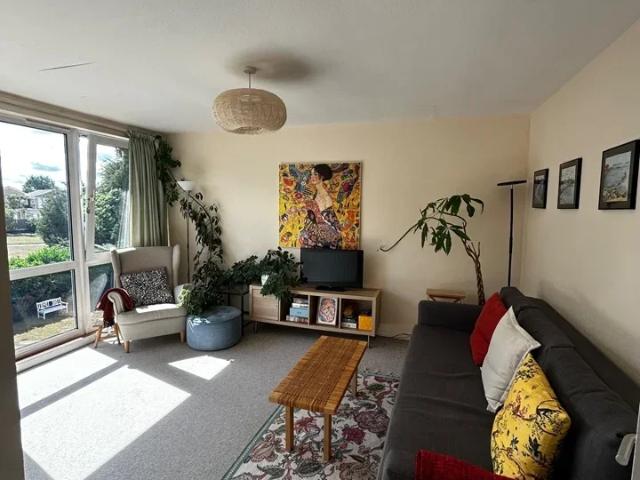 Apartment at Albemarle Road, Greater London