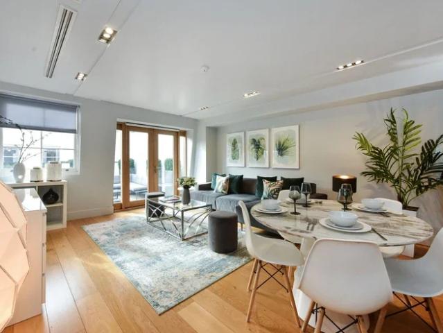 Apartment at Albemarle Street, City of Westminster