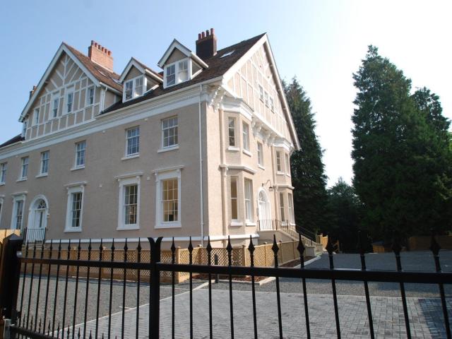 Apartment at Albert Road North, Malvern Hills