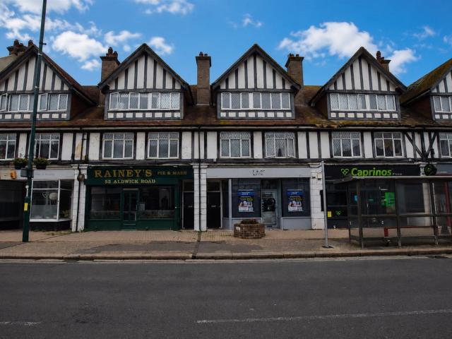 Apartment at Aldwick Road, Arun