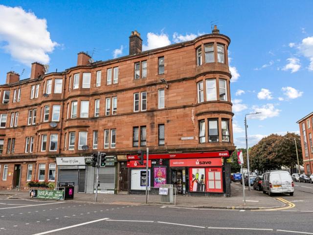 Apartment at Alexandra Parade, Glasgow