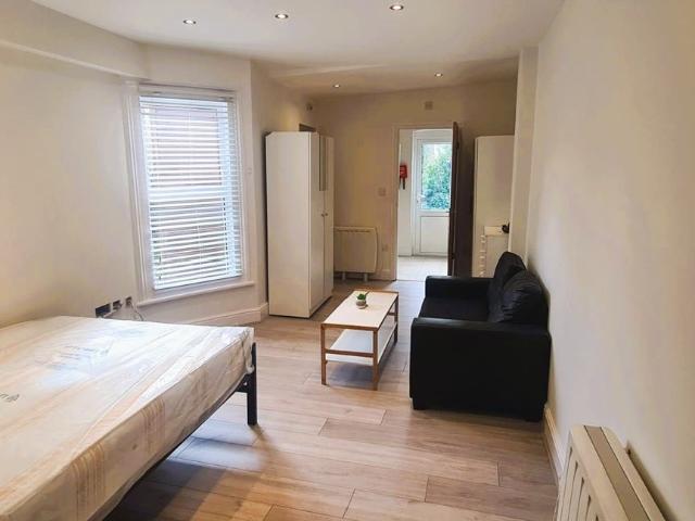 Apartment at Alexandra Park Road, Greater London