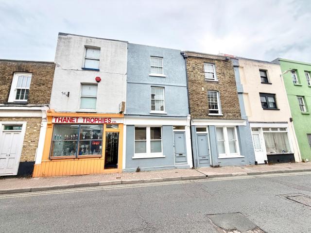 Apartment at Alma Place, Thanet