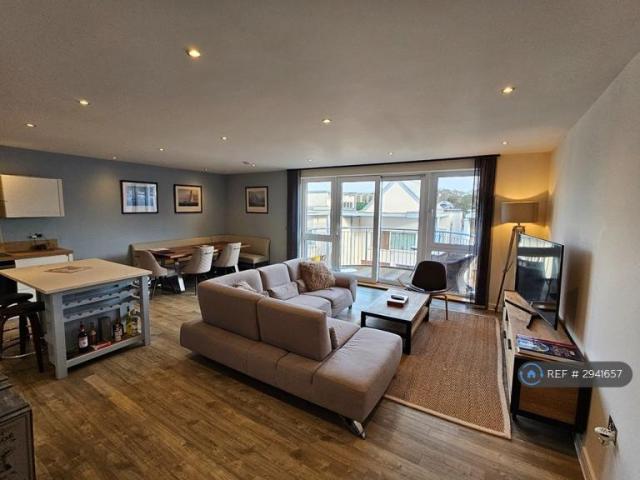 Apartment at Almansa Way, New Forest