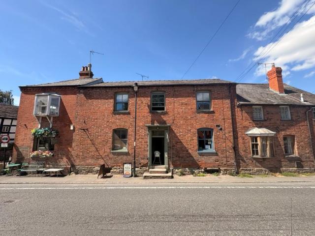 Apartment at Almshouses Lane, Pembridge