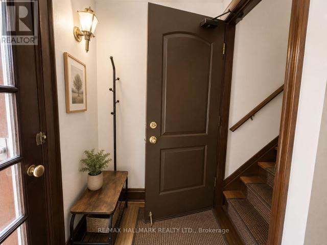 apartment at APT 3 338 VAUGHAN ROAD, Toronto, Ontario, M6C2N6