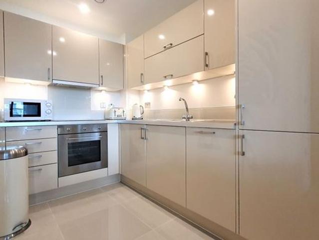 Apartment at Aqua Vista Square, Greater London