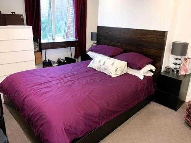 Apartment at Arthur Road, Greater London