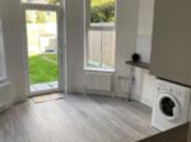 Apartment at Arcadian Gardens, Greater London