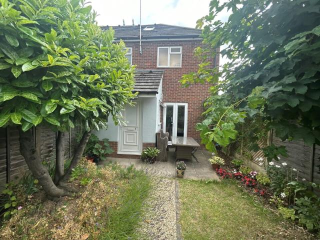 Apartment at Ardler Road, Reading