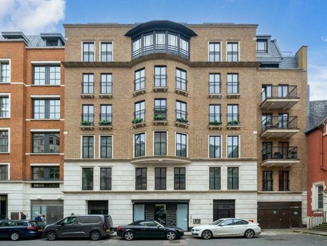 Apartment at Arlington Street, City of Westminster