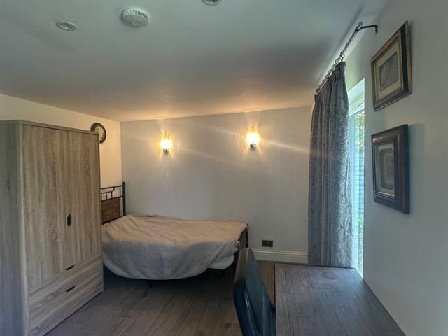 Apartment at Aston Road, Elmbridge