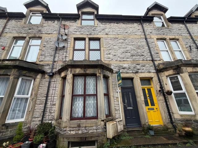 Apartment at Ash Street, High Peak