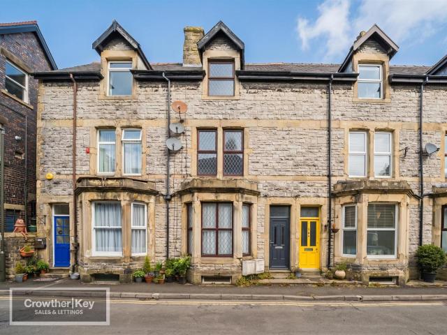 Apartment at Ash Street, High Peak