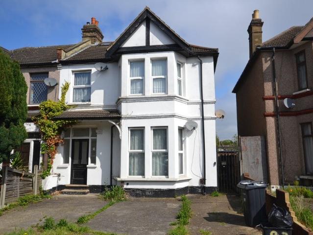 Apartment at Ashgrove Road, Greater London