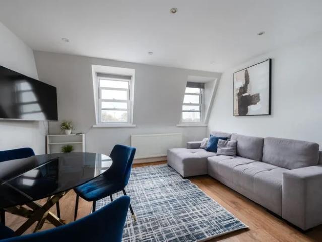 Apartment at Ashdown Crescent, Greater London
