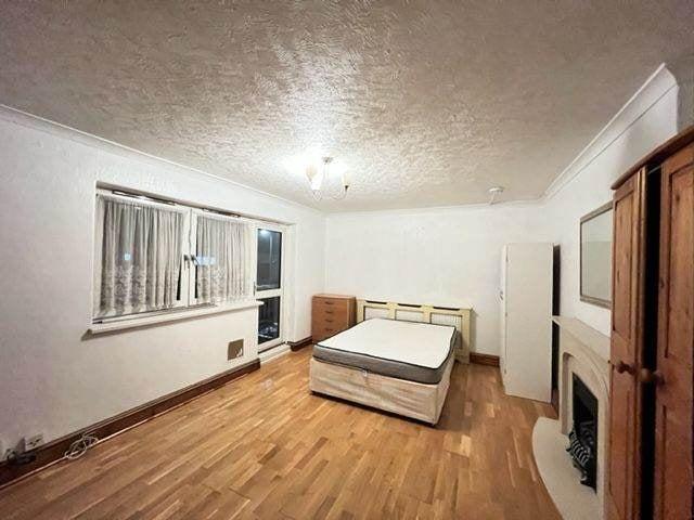 Apartment at Ashton Road, Greater London