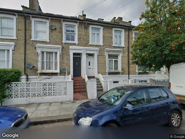 Apartment at Askew Crescent, Greater London