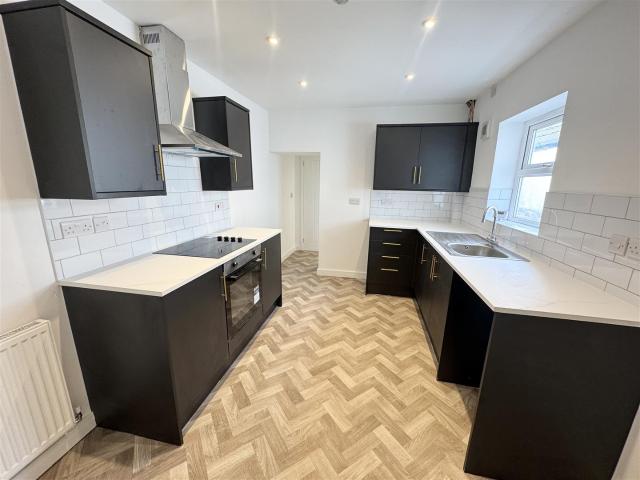 Apartment at Avondale Road, Pentre