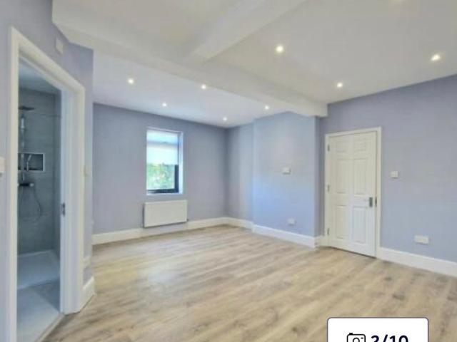 Apartment at Aylands Close, Greater London