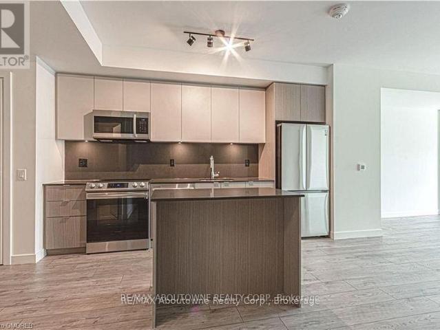 apartment at B0721 133 BRONTE ROAD, Oakville, Ontario, L6L3C1