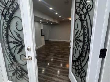 Brantford Town, Ontario - Cellar