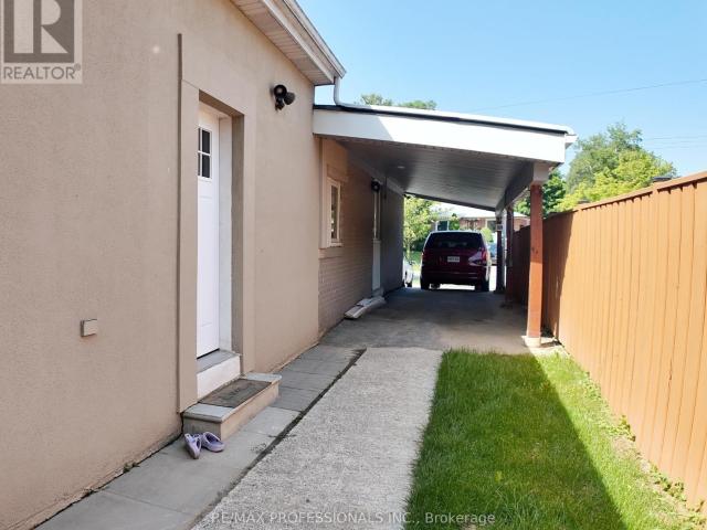 apartment at B 5 FARMBROOK ROAD, Toronto, Ontario, M1J2S3