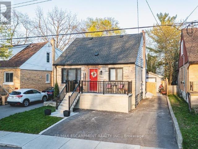 apartment at B 73 WEST 3RD STREET, Hamilton, Ontario, L9C3K2