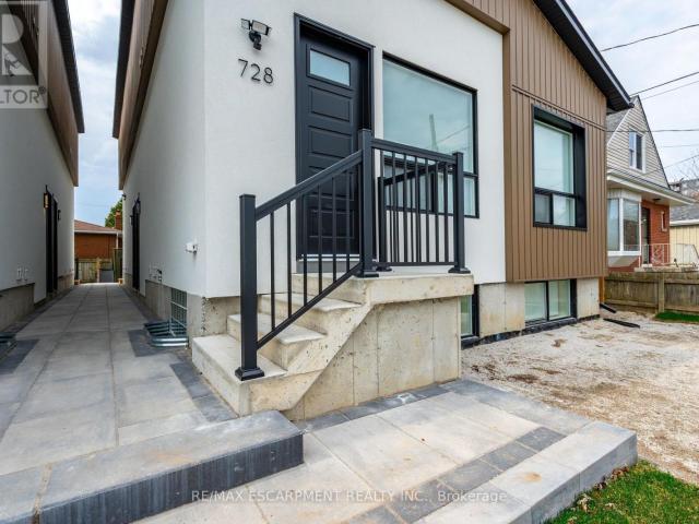 apartment at B 728 ELEVENTH AVENUE, Hamilton, Ontario, L8T2K8