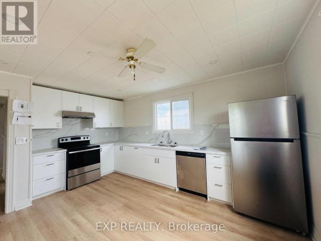 apartment at B 112 BASELINE ROAD E, Clarington, Ontario, L1C1A2