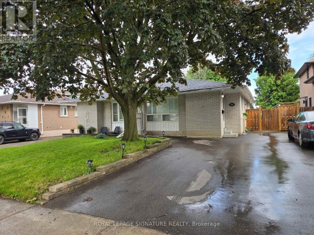 apartment at B 2026 FONTWELL CRESCENT, Mississauga, Ontario, L5J2G7