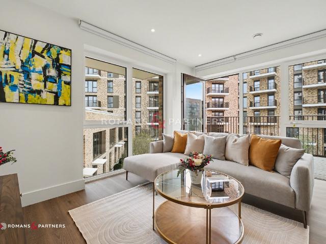 Apartment at Bow Common Lane, Greater London