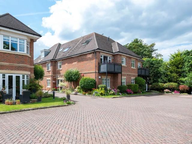 Apartment at Bonham Gate, Elmbridge