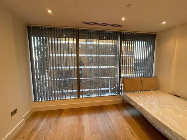 Apartment at Bath Road, Greater London