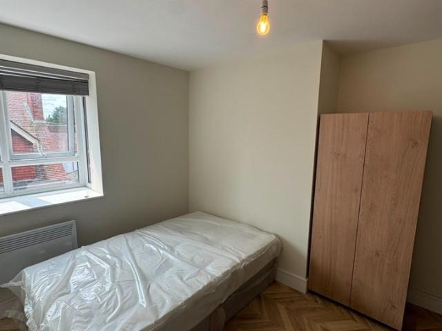 Apartment at Baker Street, Elmbridge