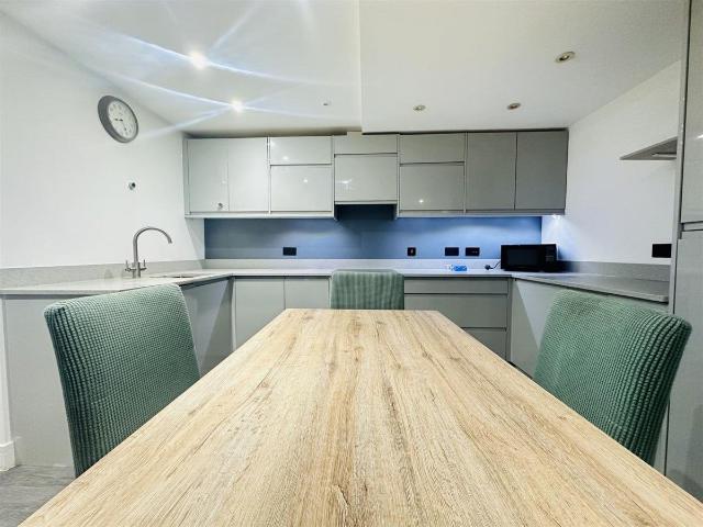 Apartment at Baldwin Street, Bristol