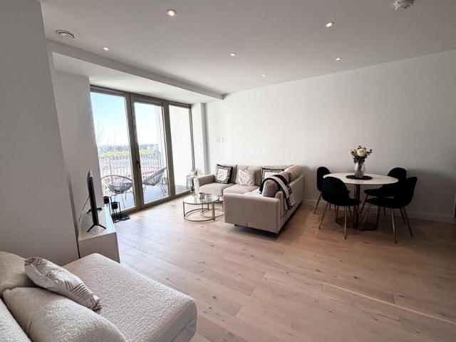 Apartment at Balham High Road, Greater London