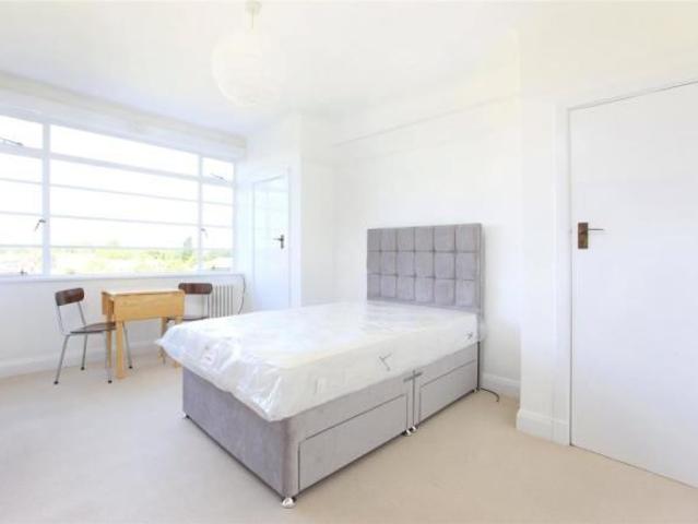 Apartment at Balham Park Road, Greater London